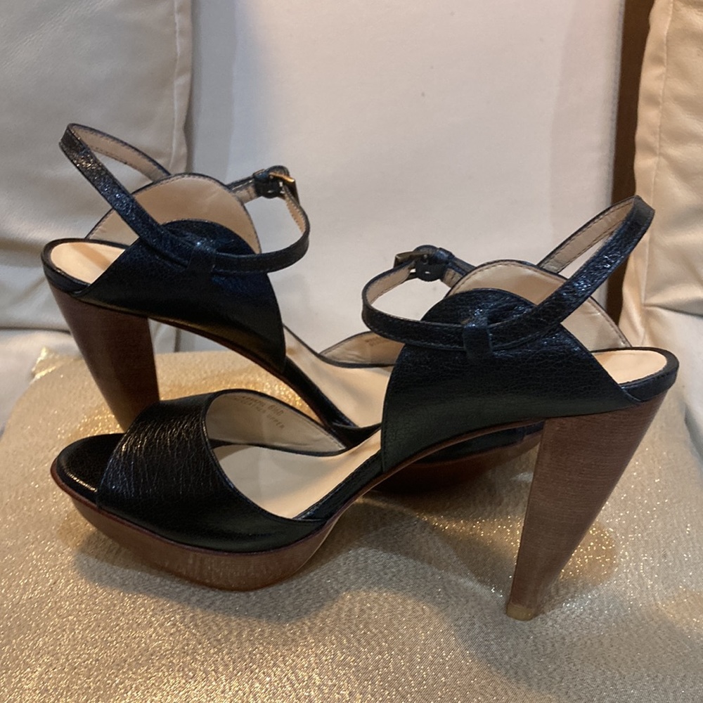 Talbots Graduated back out Heels - Picture 4 of 6